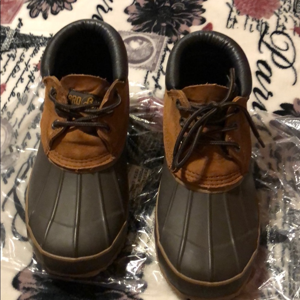 NWOT Men’s Thinsulate Pro Line Shoes